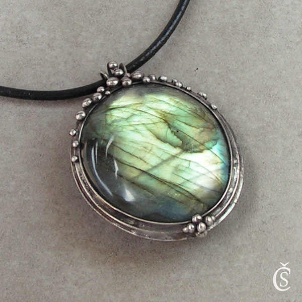 Šupinka Zlaté rybky  - Labradorit