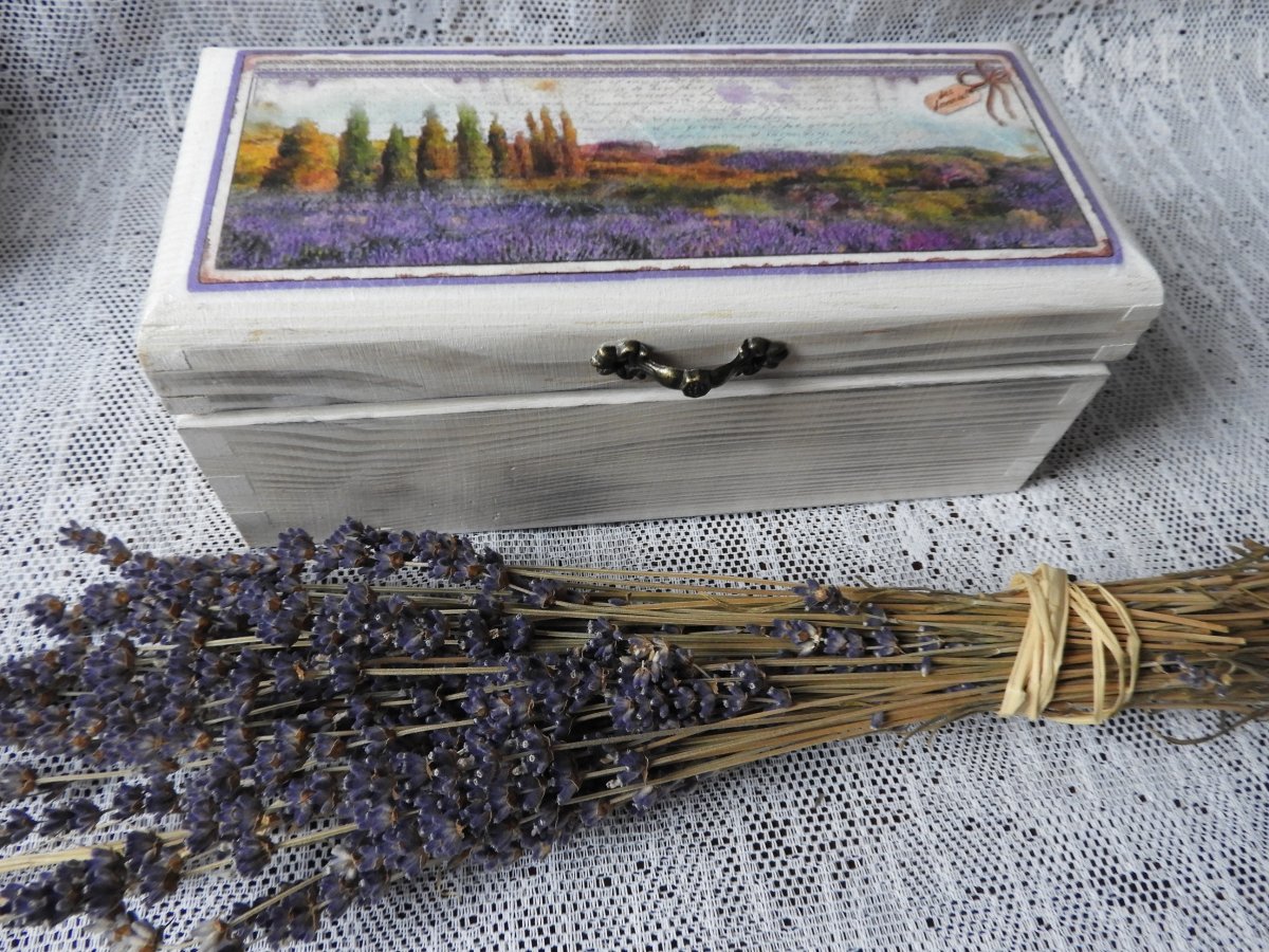 Krabička - Krajina v Provance