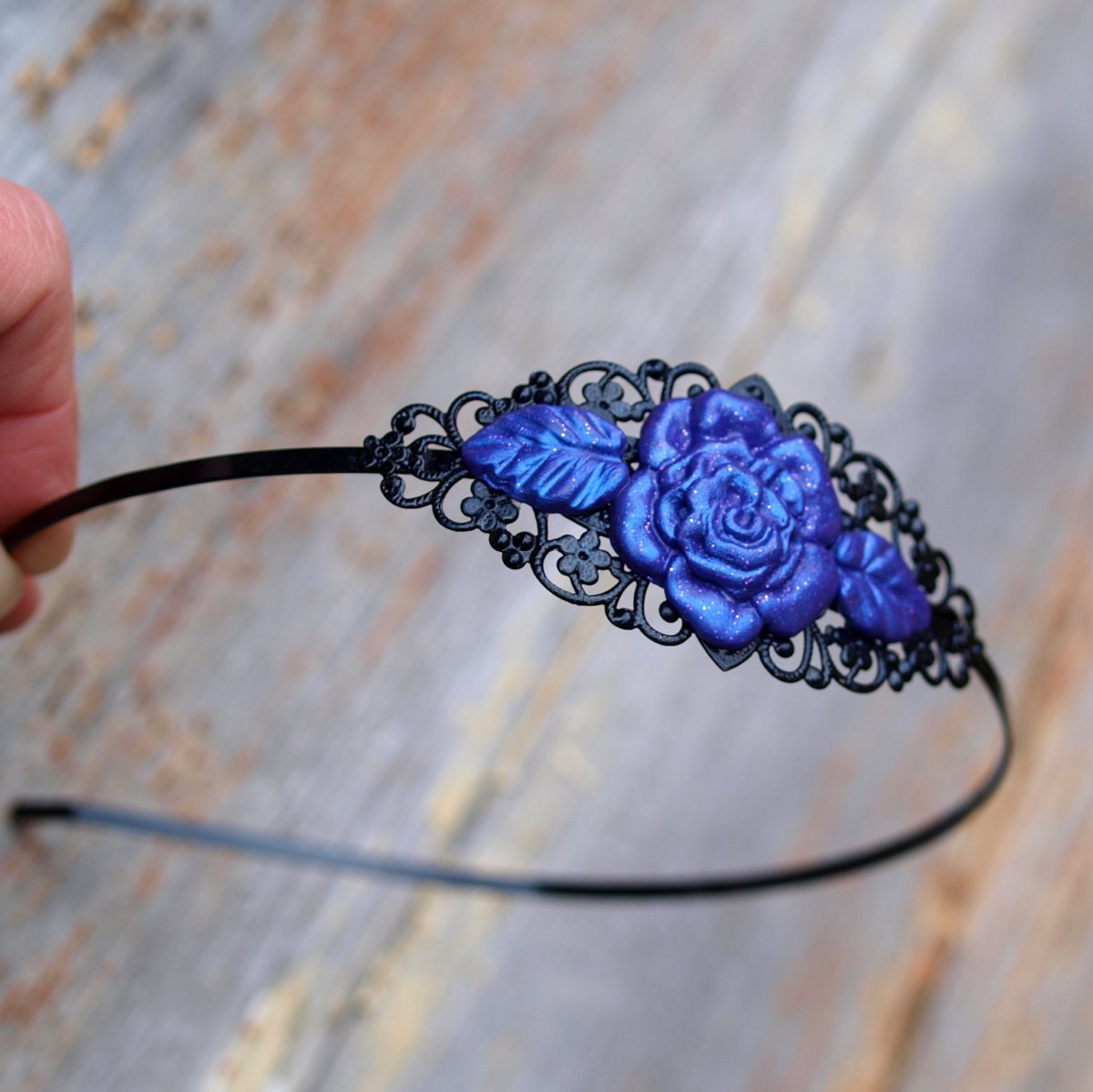 Čelenka - Fialová růže