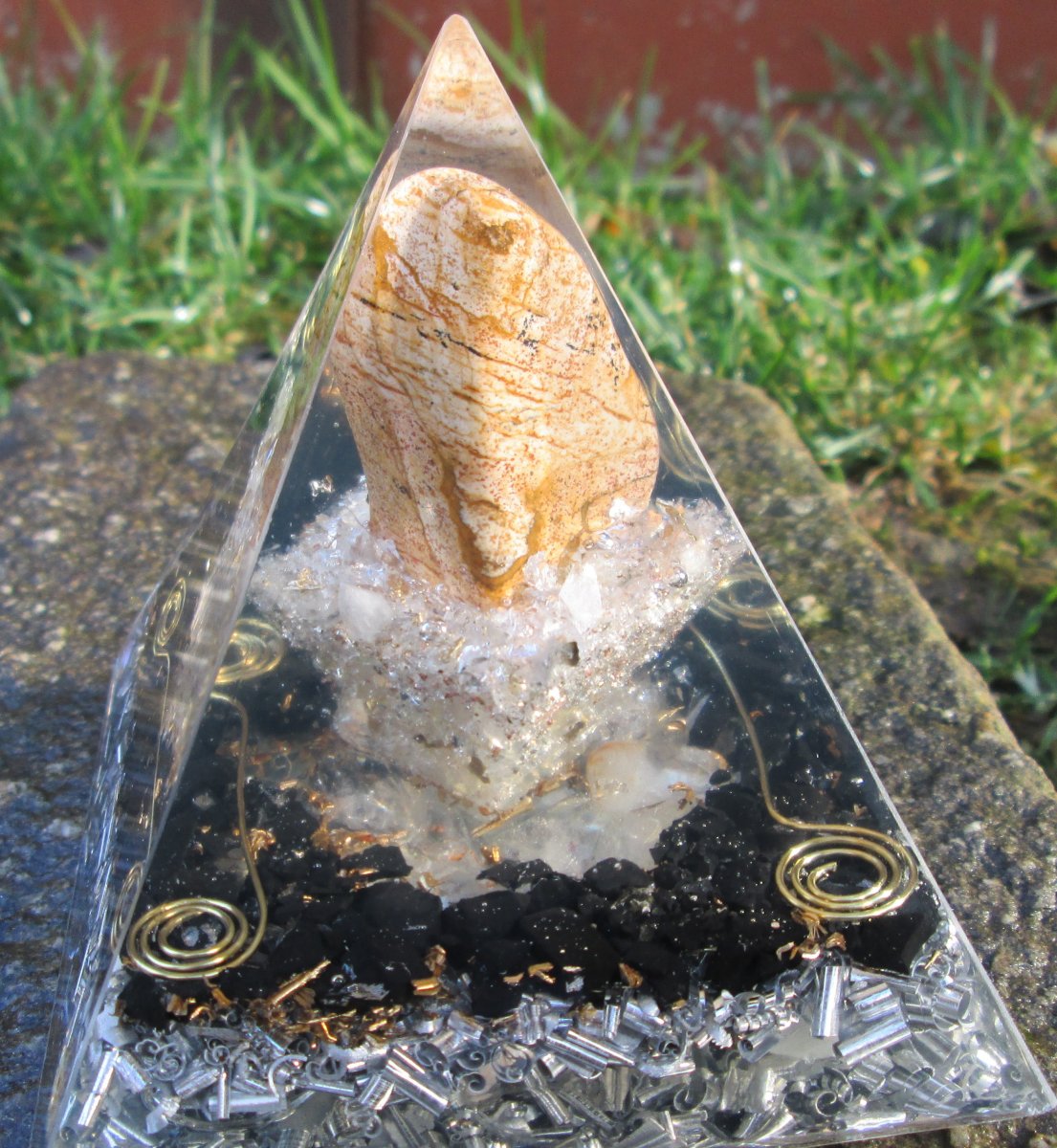 Orgonit - Pyramida ,, Matky Země 