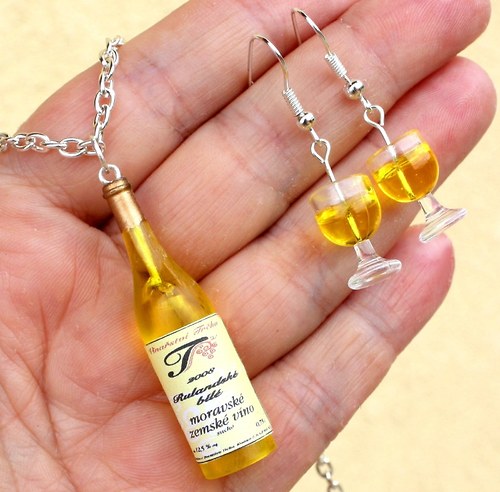 set - bílé víno a skleničky