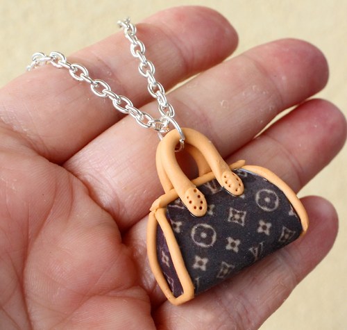 bez kabelky ani ránu