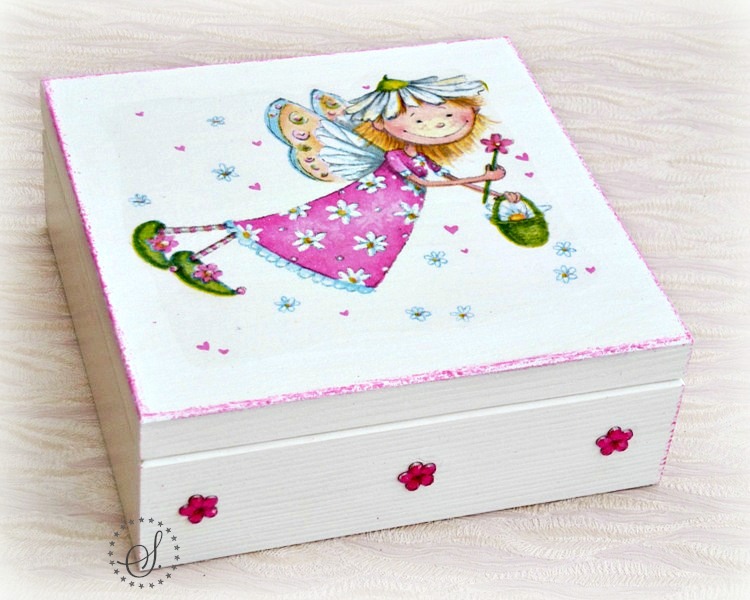 dřevěná truhlička - šperkovnice