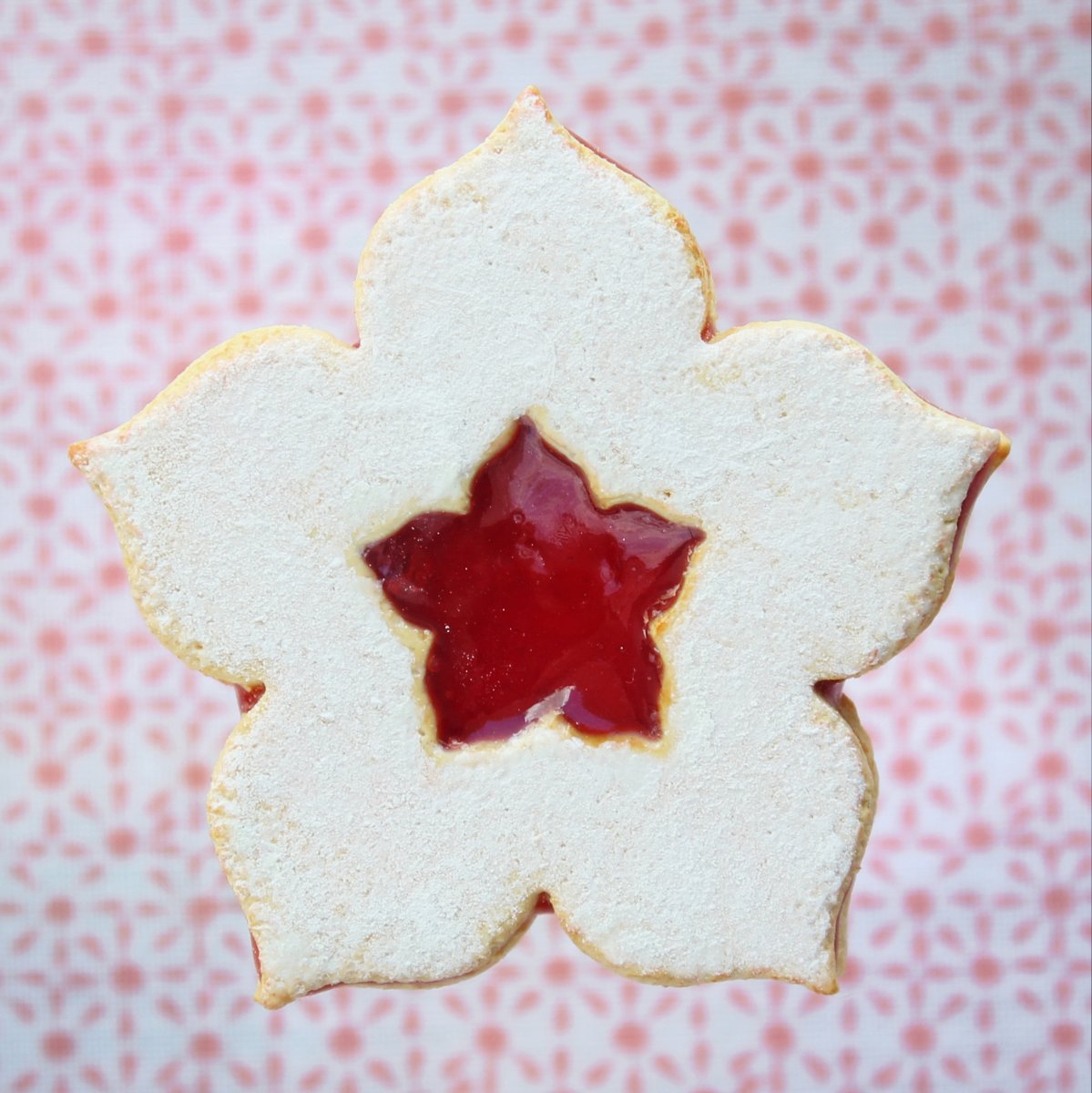 Linecká kytička pětilistá brož, fimo polymer