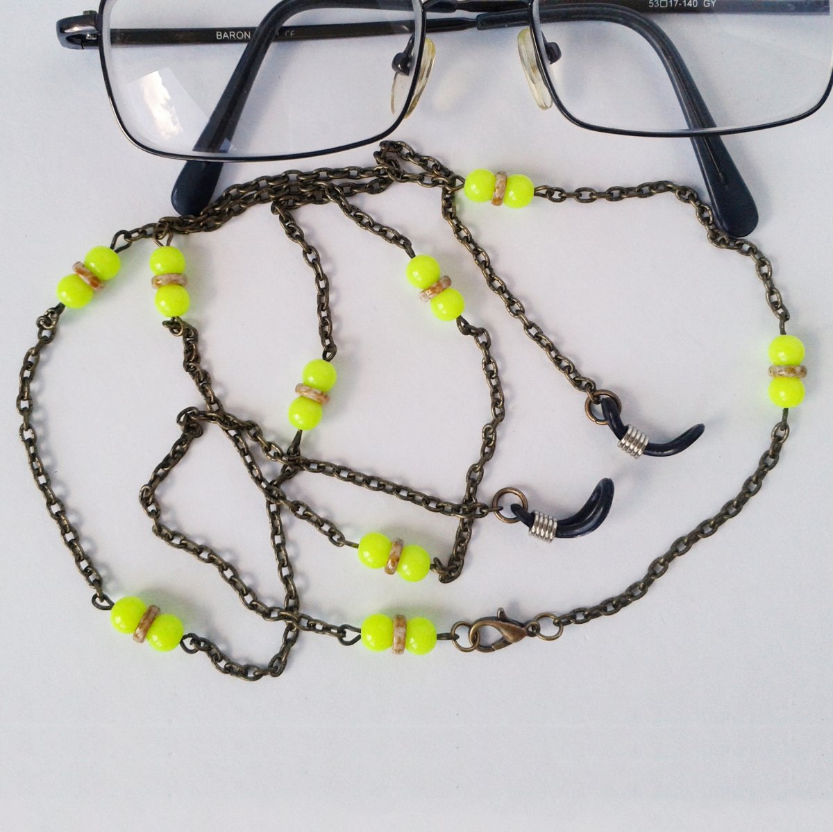 aiv1401	Řetízek na brýle staromosaz-žlutý 