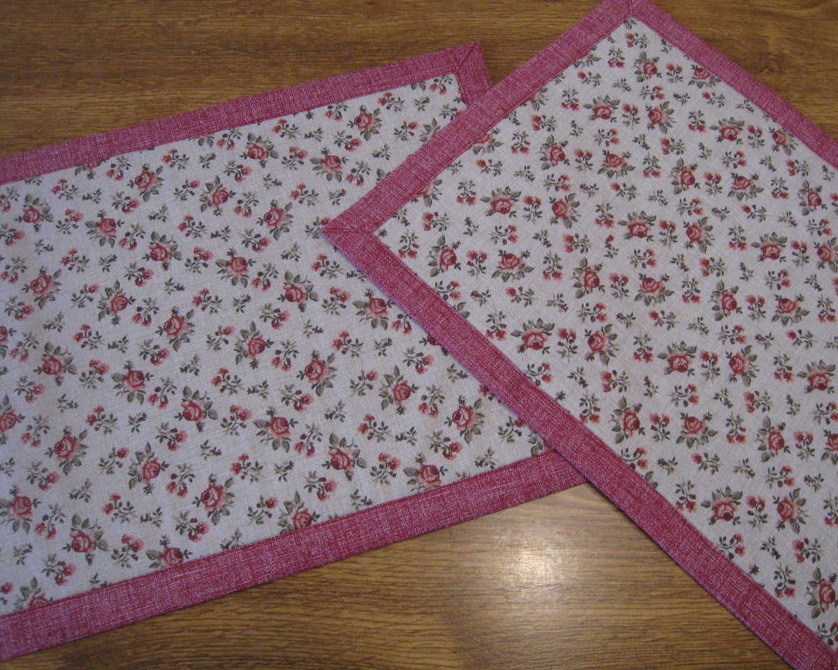 Prostírání-srdíčka