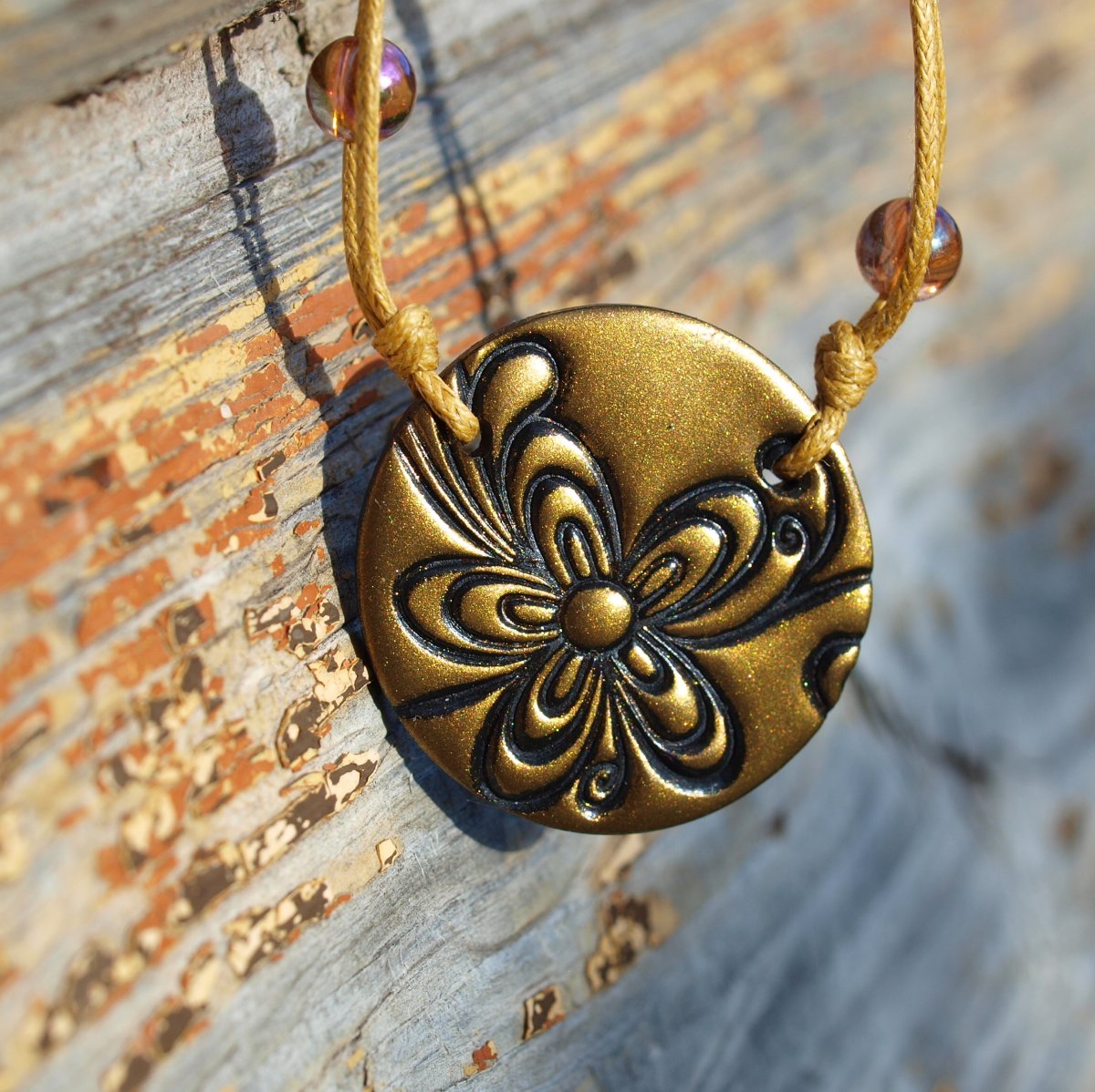 Náhrdelník - kytkovaná zlatá