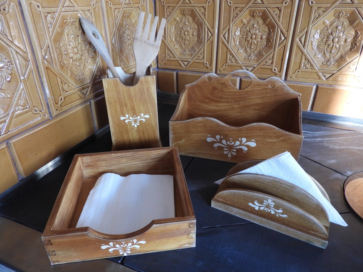 Rustikální zásobník na ubrousky