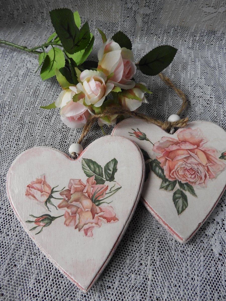 Dekorační srdíčko bílé -vintage růže