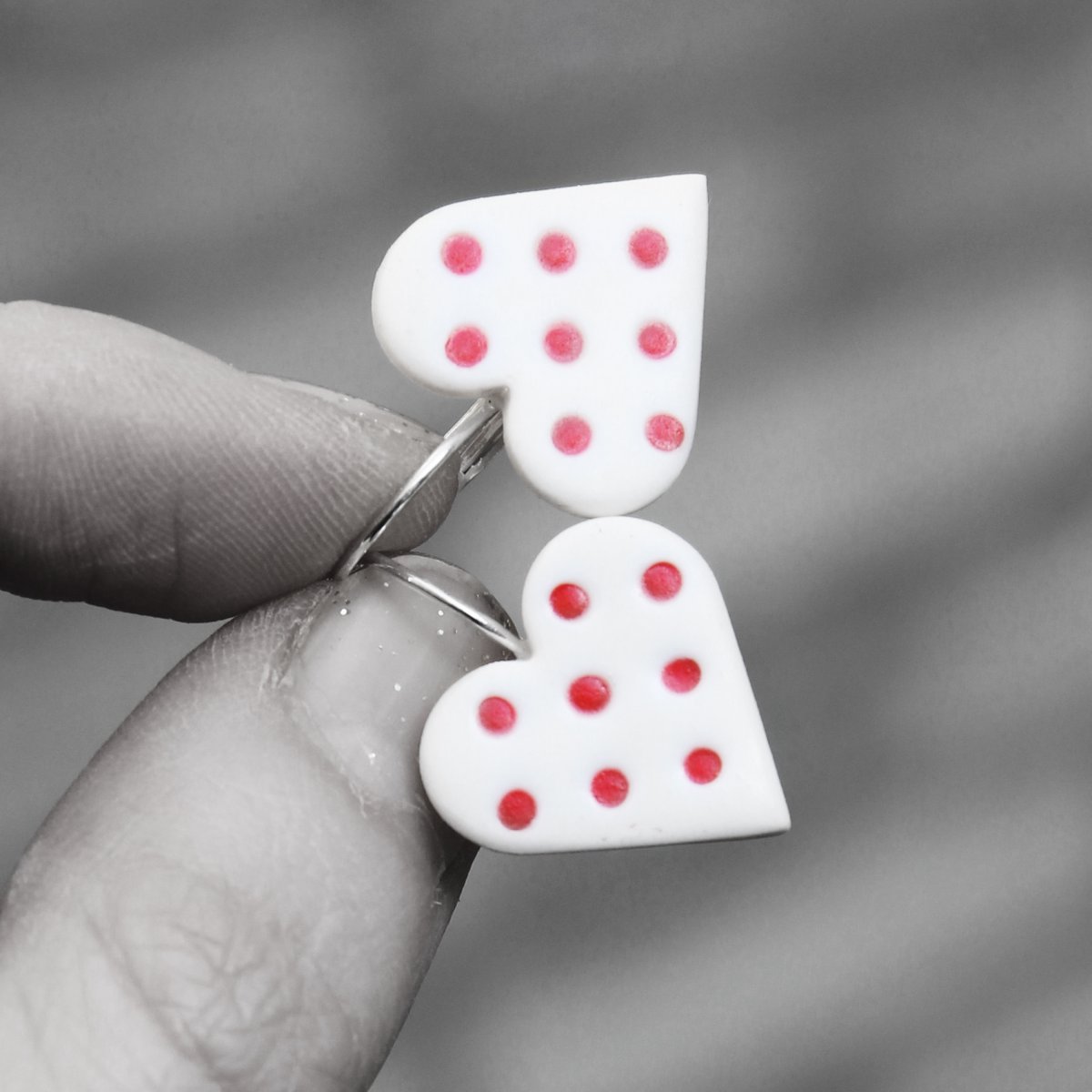 Puntíkovaná srdíčka