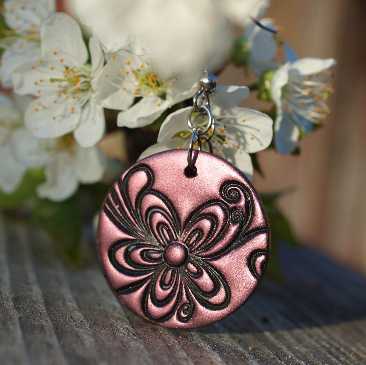 Náušnice - kytkovaná vínová