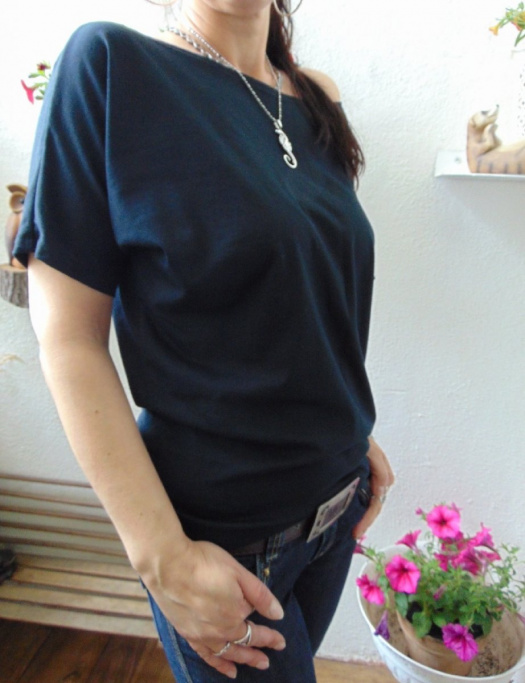 Volné tričko - barva černá  S - XL