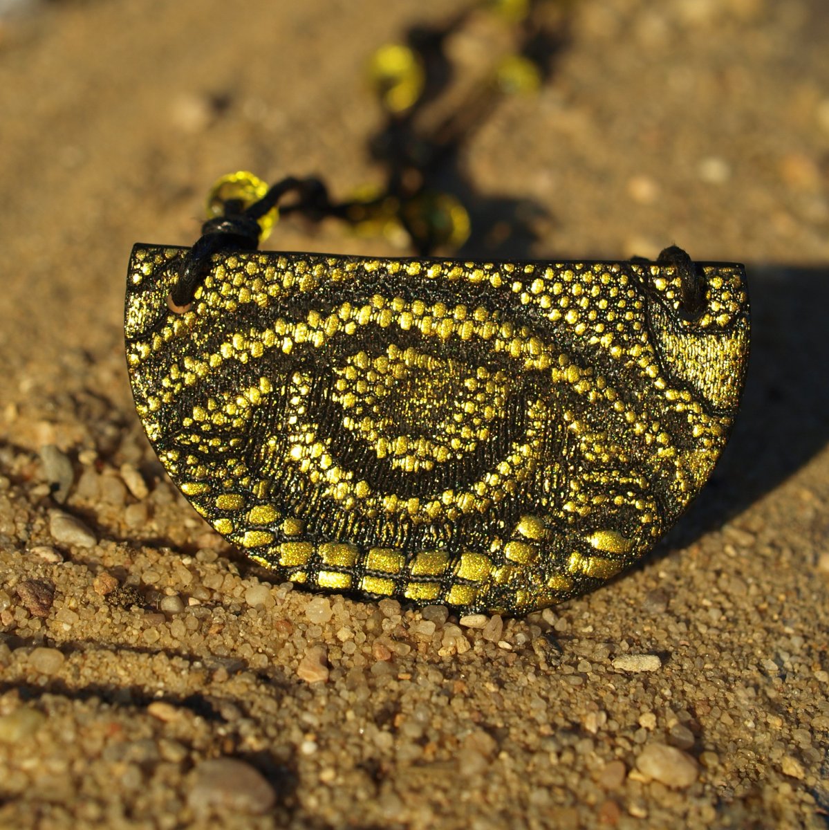 Náhrdelník - Oko Horovo zlaté