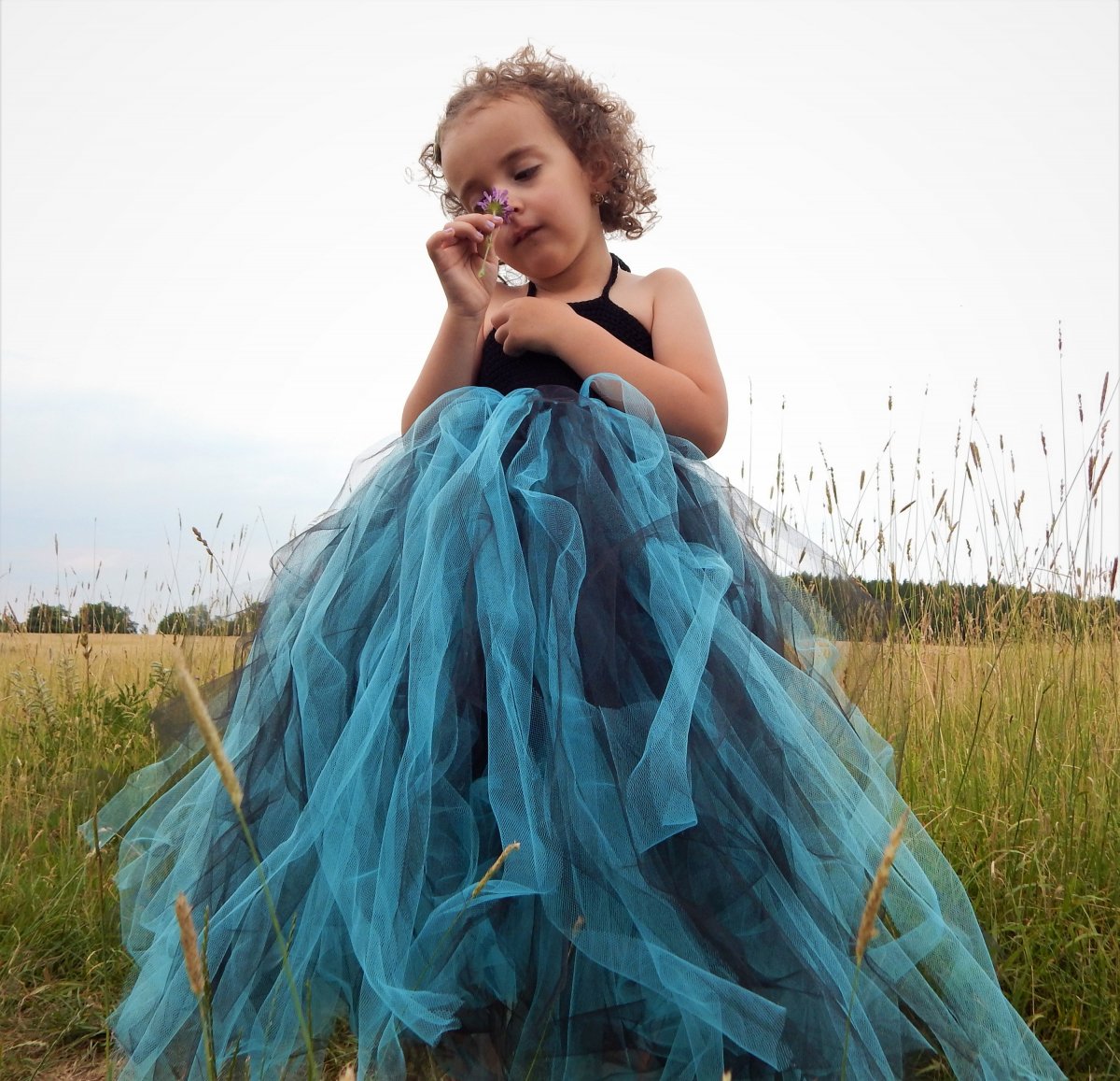 dlouhé šatičky z tylu