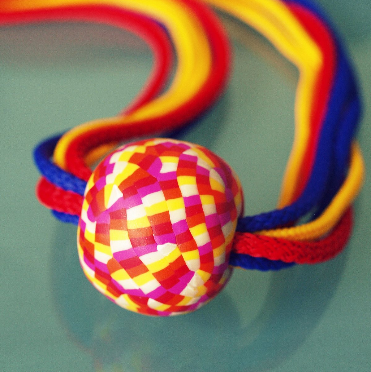 Náhrdelník - Popletená geometrie