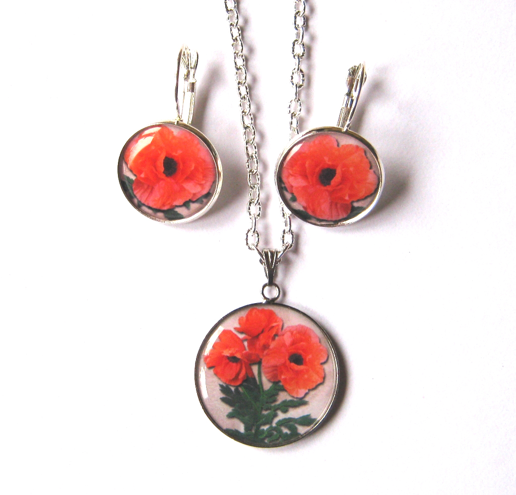 Kvetly máky,kvetly na poli a byl hezkej den. 