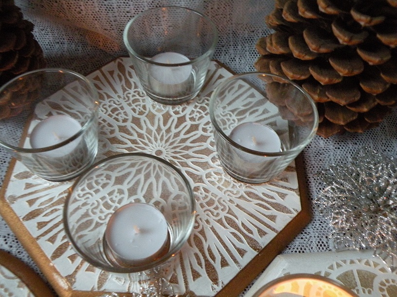 Originální svícen s reliéfní mandalou, bronz2