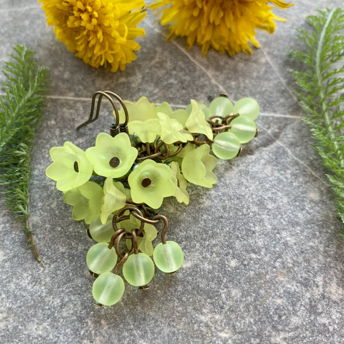Zelenkavé zvonkové náušnice