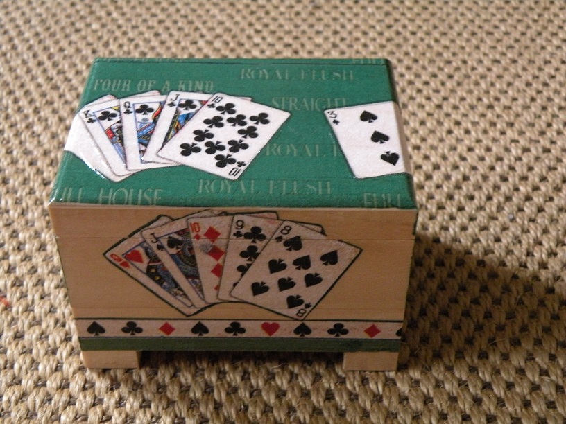 Krabička na karty poschoďová (žolíkové)