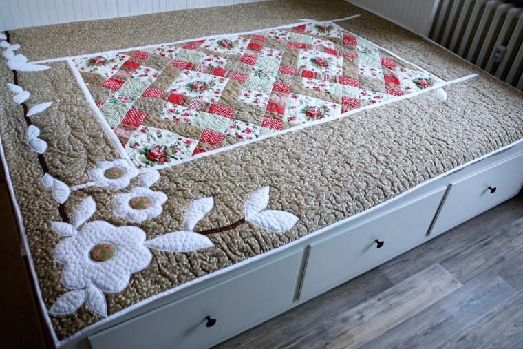 Přehoz na postel kytka