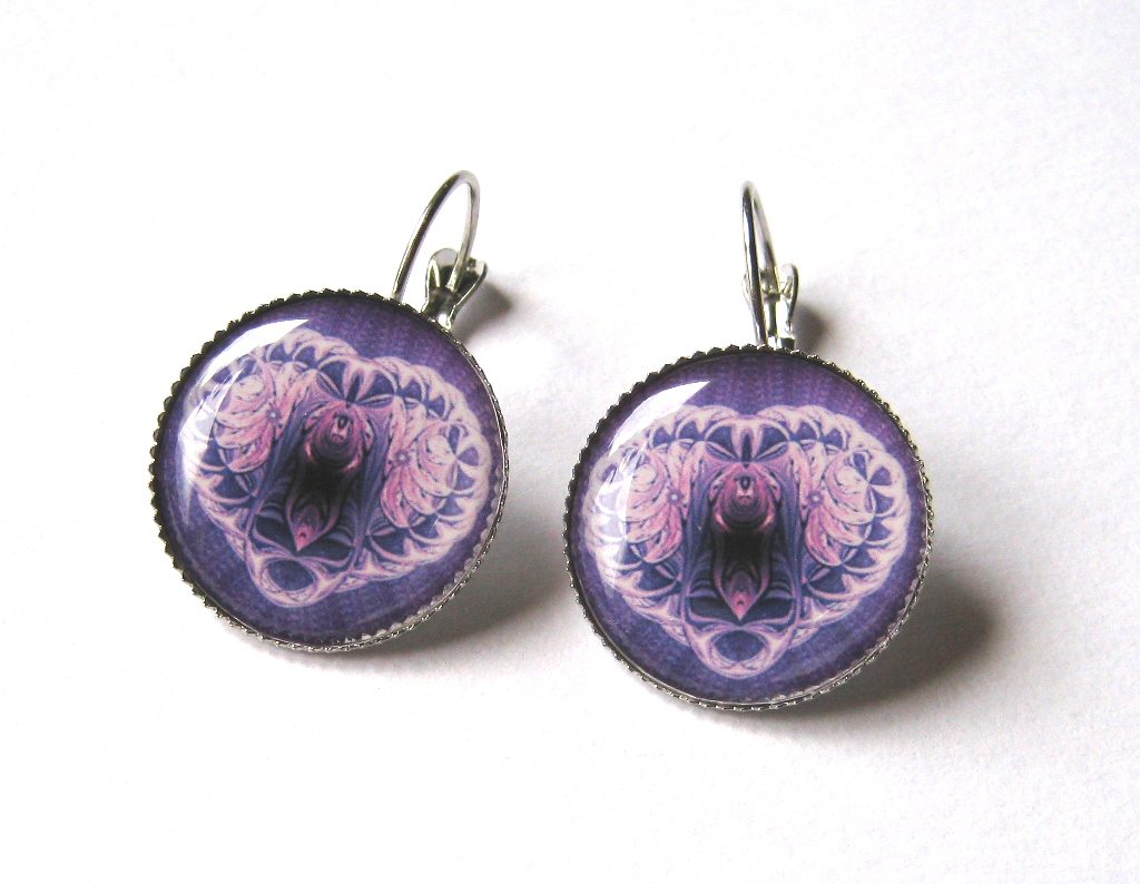 Srdce a ornament ,fialová barva magie.