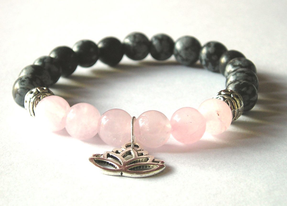 Náramek z růženínu a obsidánu..láska a sebevědomí