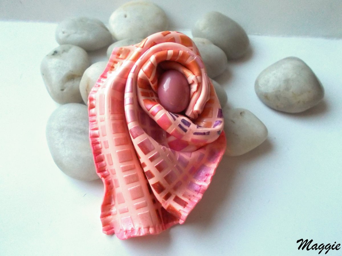 Brož - šáteček růžový