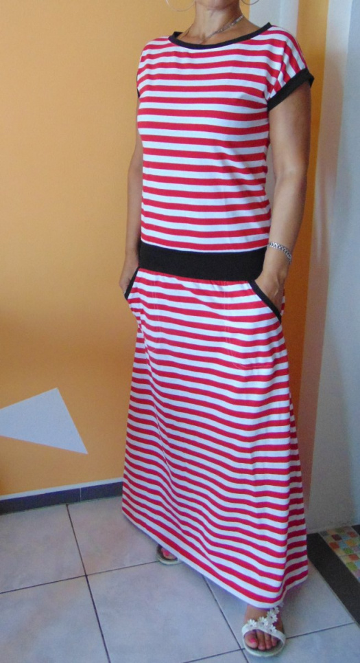 Dlouhé šaty - červené pruhy S -  XXXL