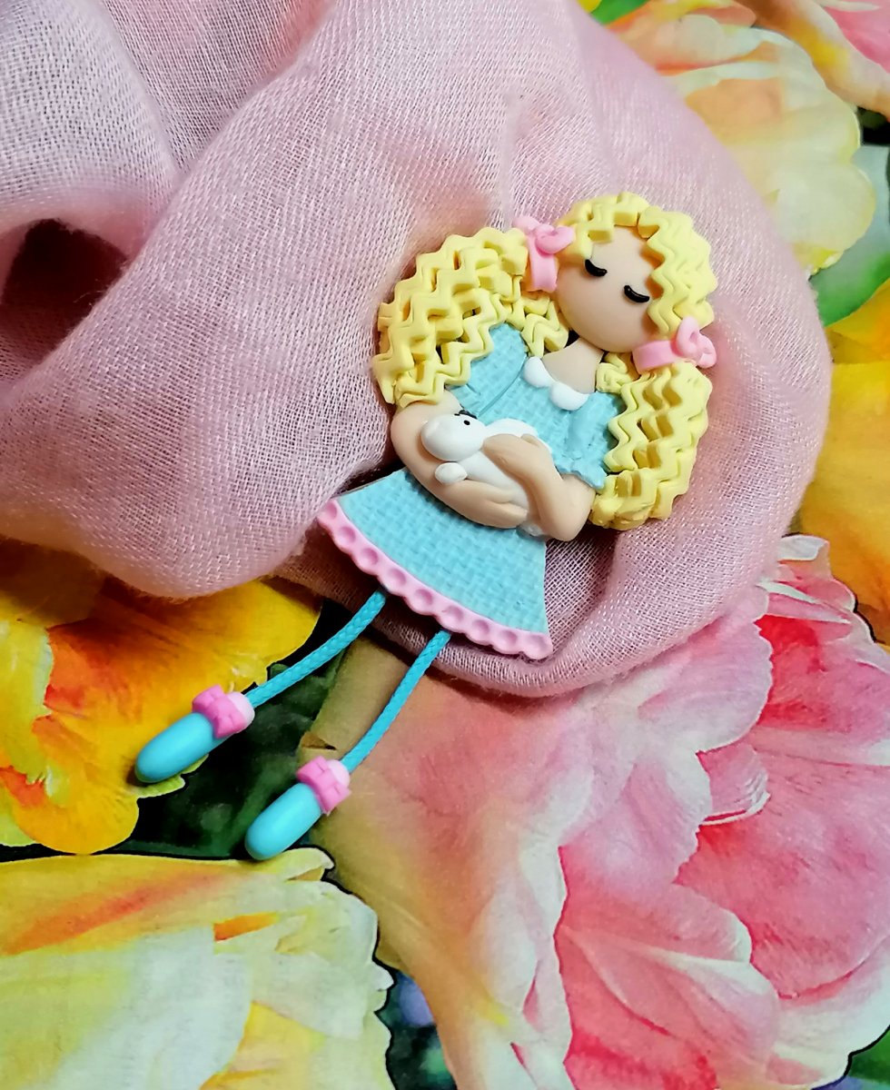 "Děvčátko s králíčkem "