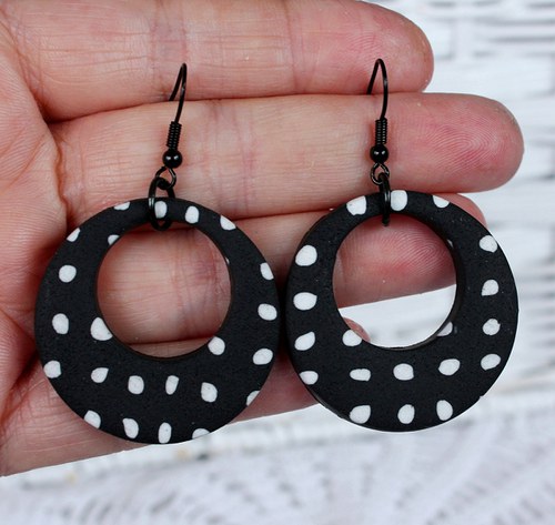 vzorované náušnice 