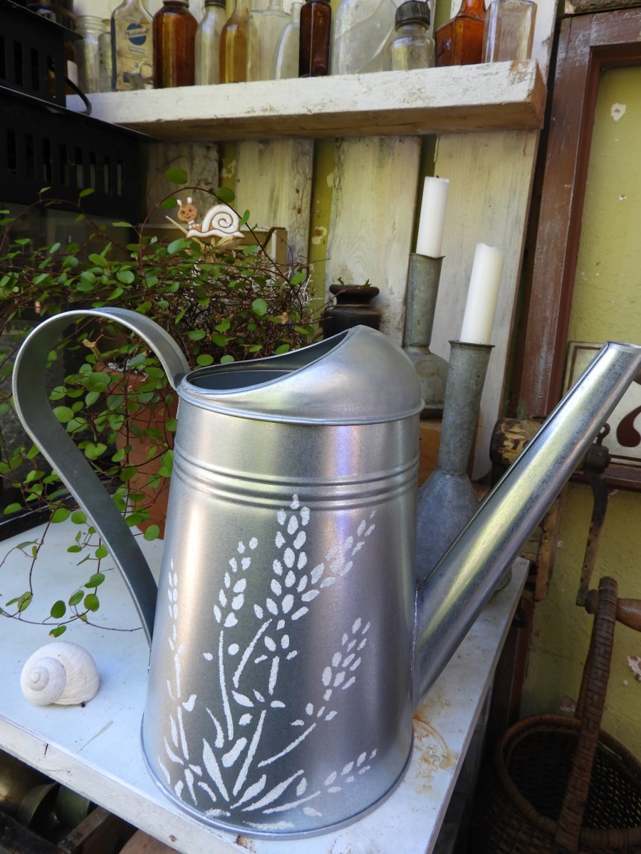 Plechová konvička -  levandule trs