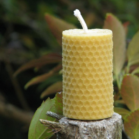 Svíčka ze včelího vosku
