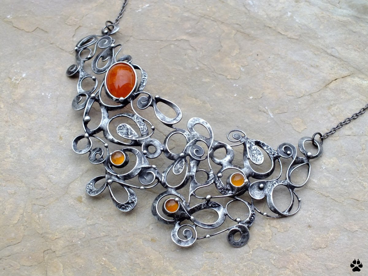 Tři sudičky - náhrdelník s karneoly