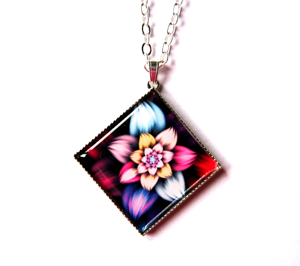 Fraktál rotace vesmírného květu