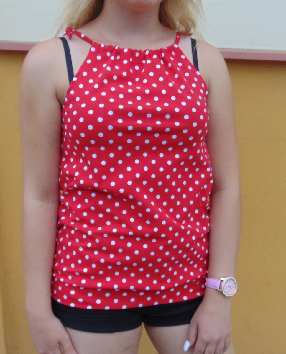 Top s vázačkou - puntíky na červené (bavlna)