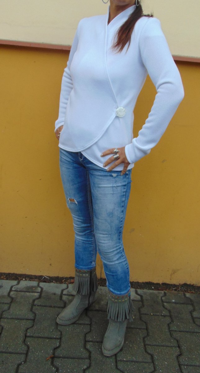 Zavinovací svetřík - barva bílá (svetrovina)