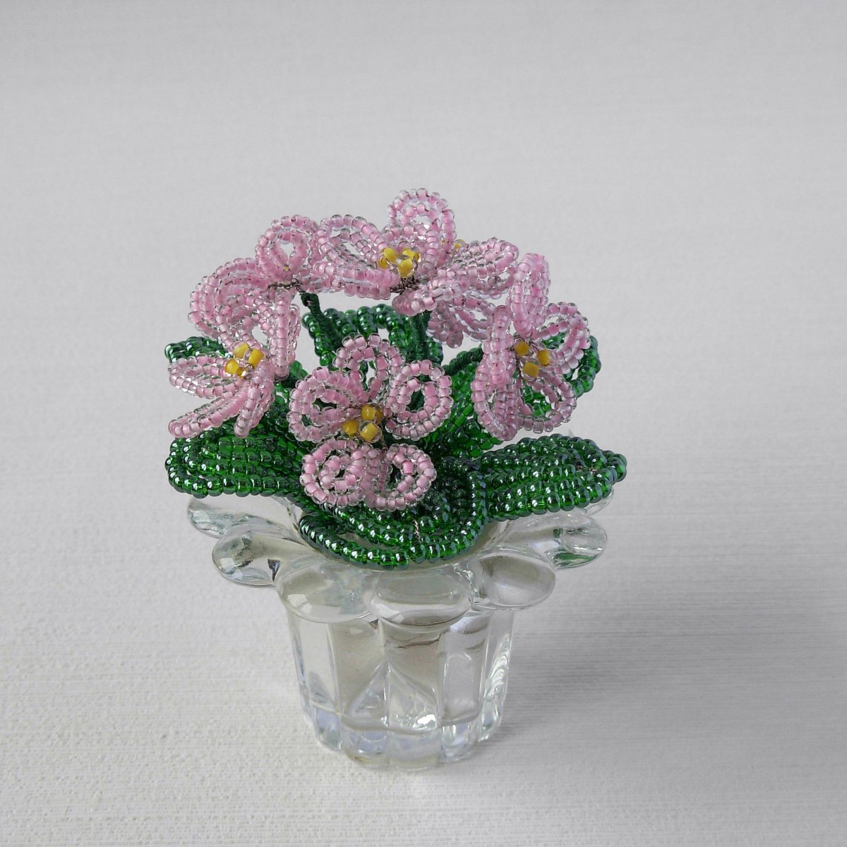 Fialky v květináči - světle růžové (899)