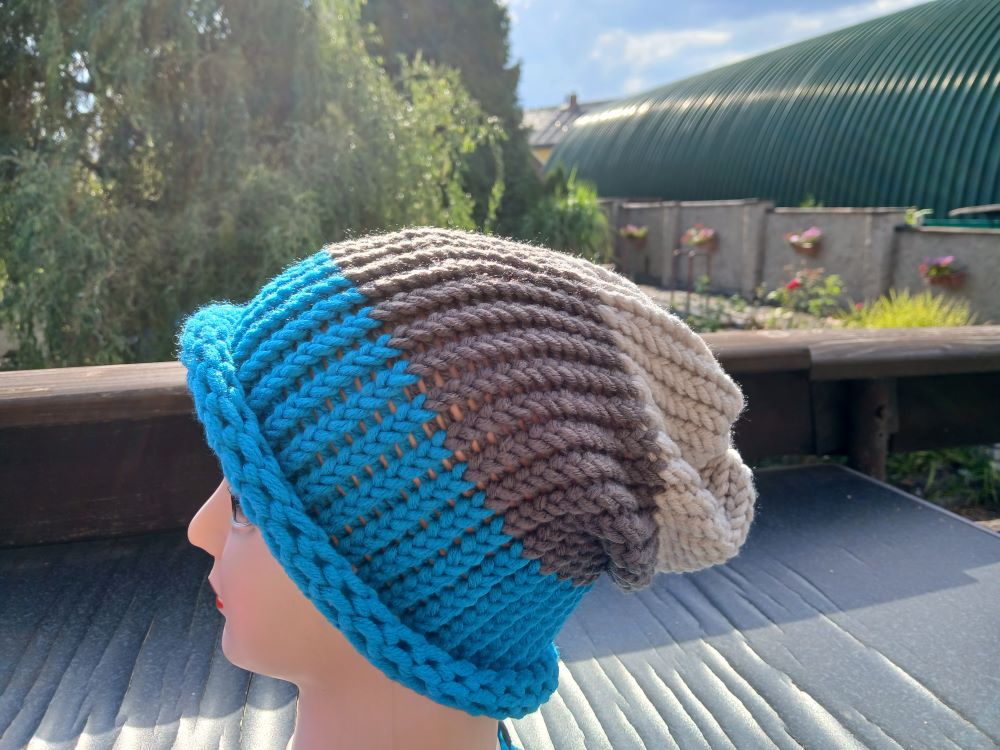 Pletená spadlá čepice 