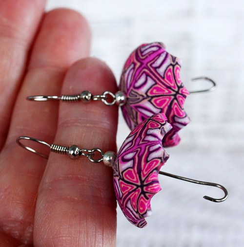 i v dešti elegantní  :-)  deštníčky  ,  dešníky do uší