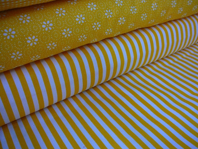 Bavlněná látka - metráž - žlutý proužek na bílé - š. 150 cm