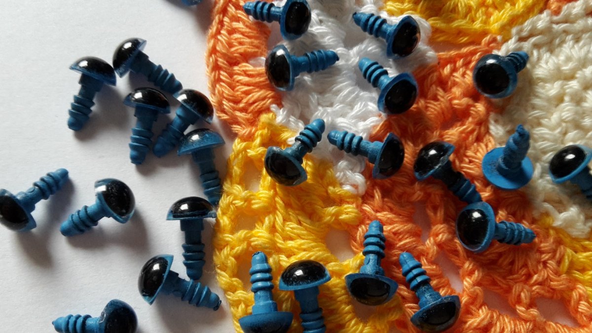 oči modré 8mm  OKO026