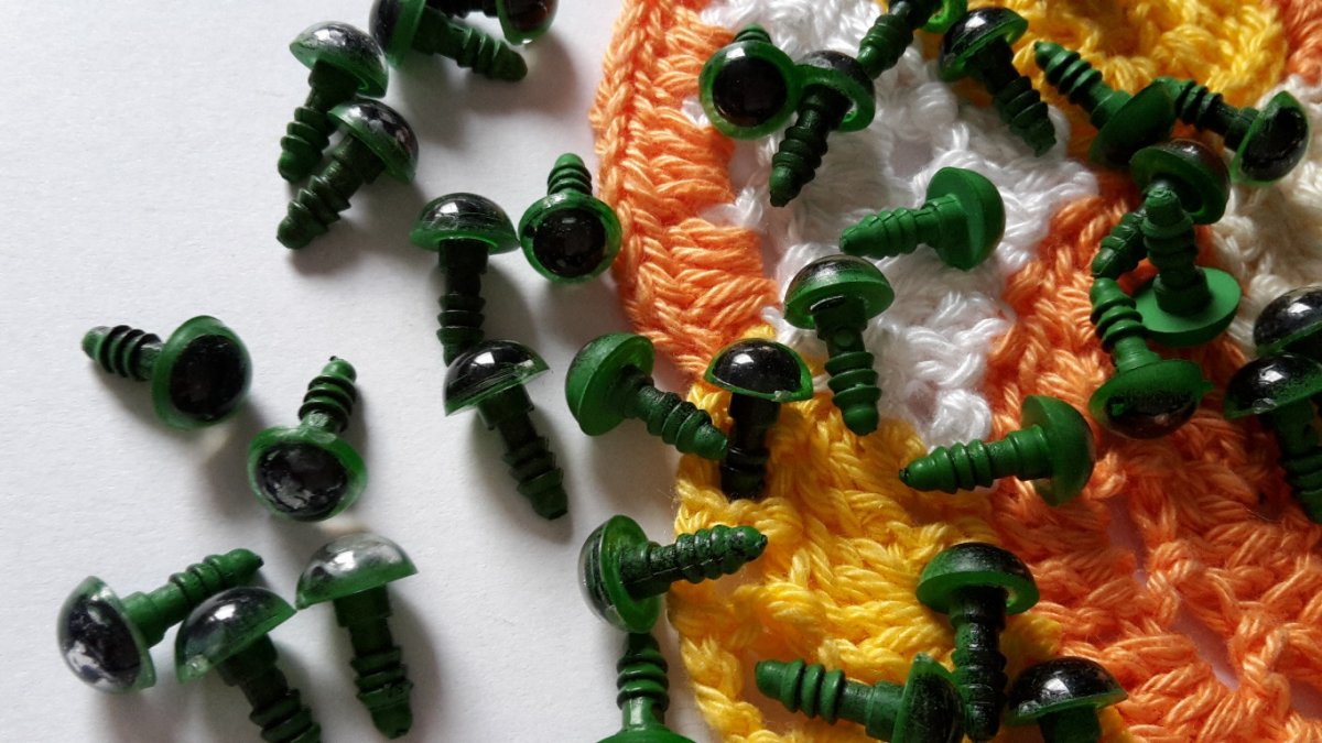 oči zelené 8mm  OKO025