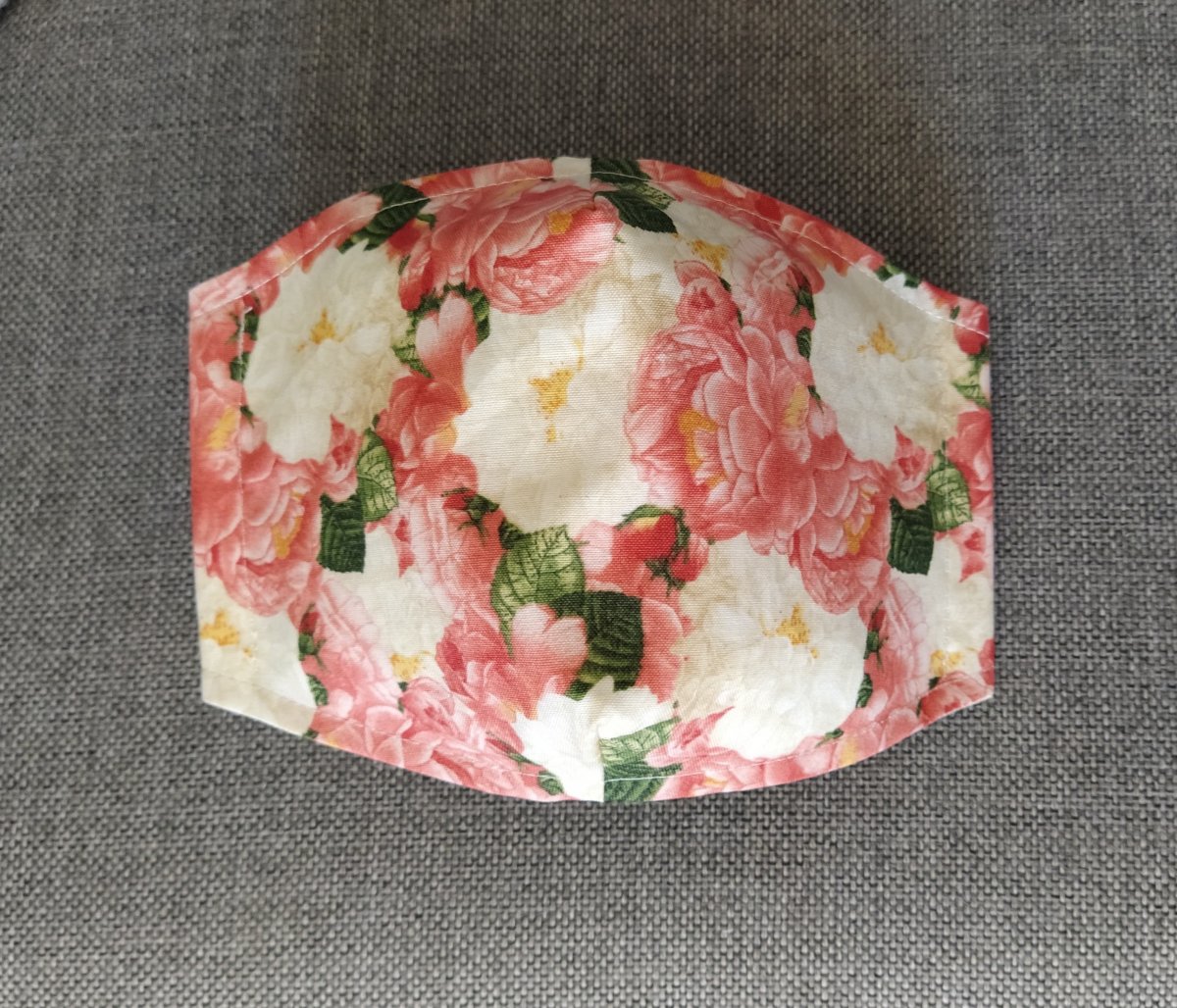 Rouška Designová Růžový květ