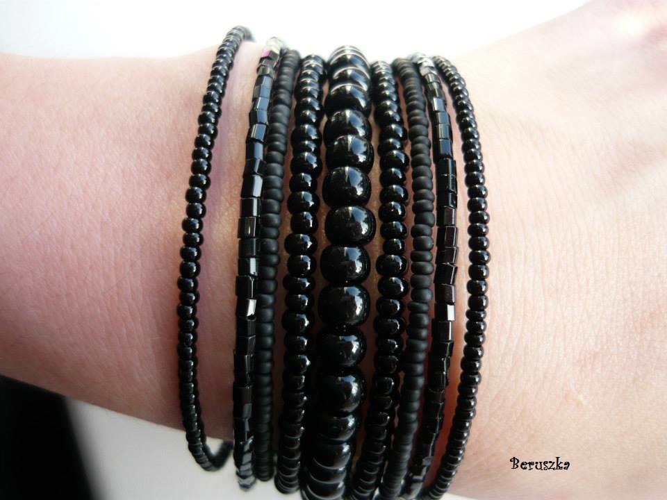 Paměťový náramek - černá elegance