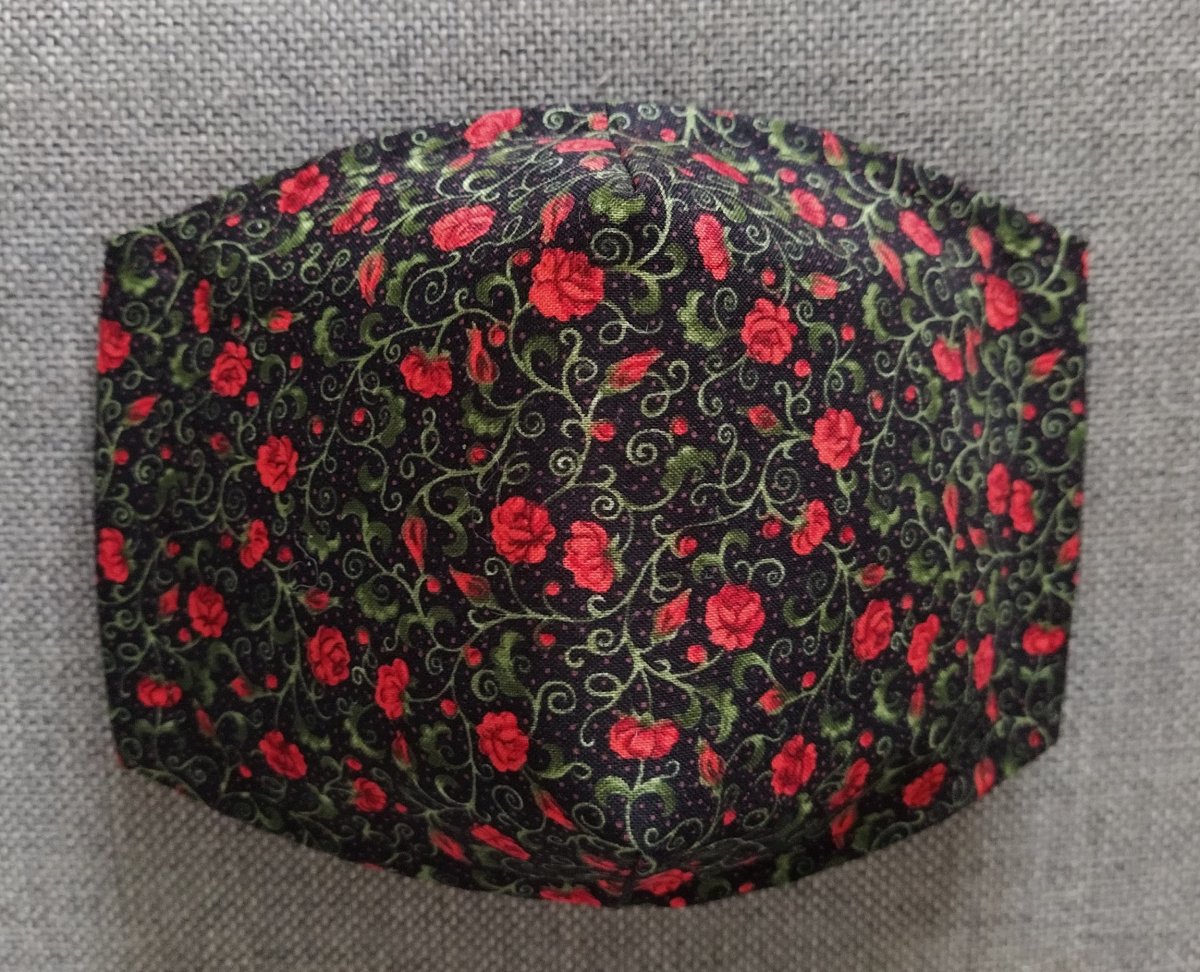 Rouška Designová Něžné růžičky červené