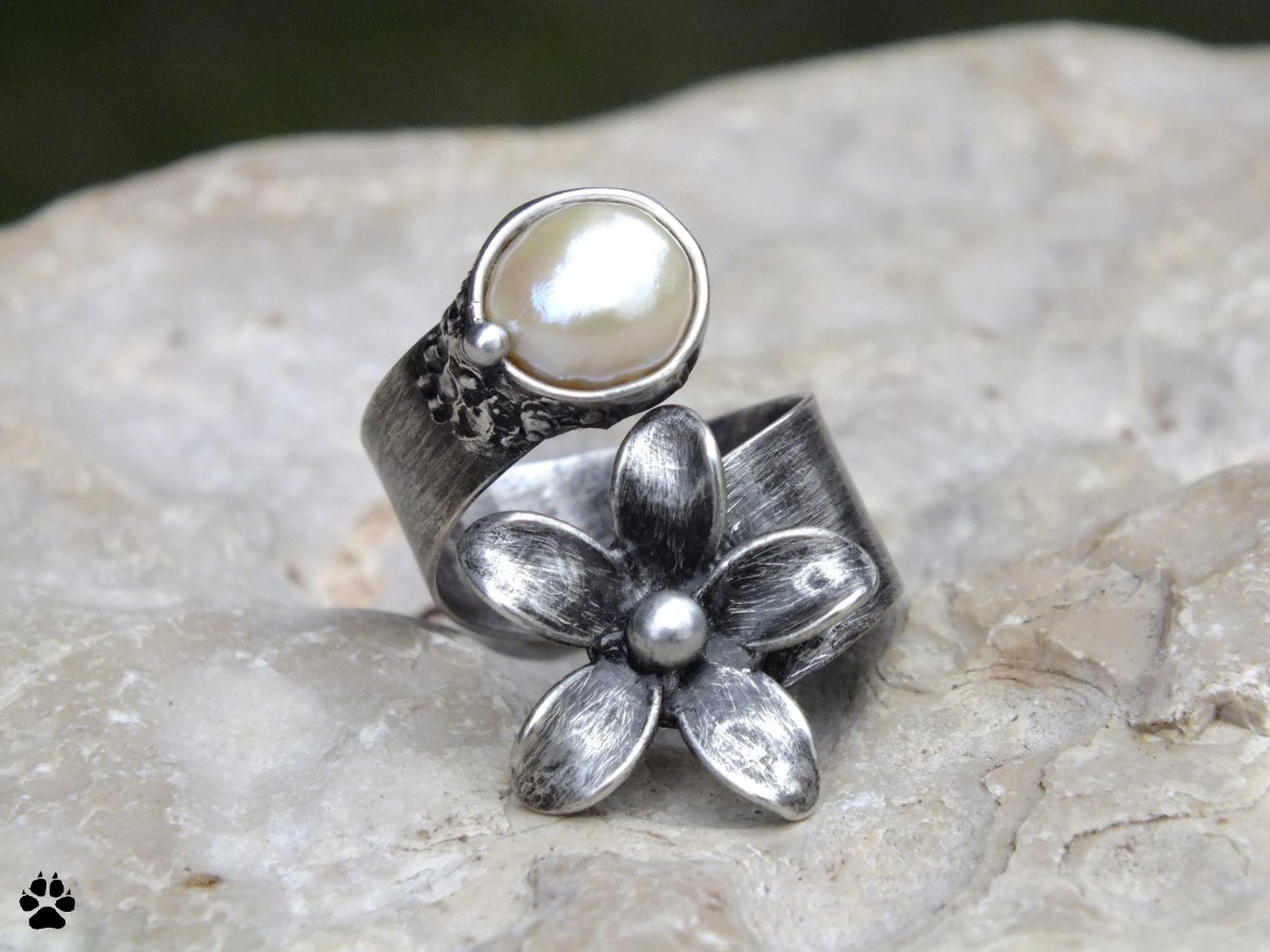 Prsten květinový s perlou - REZERVOVÁNO!