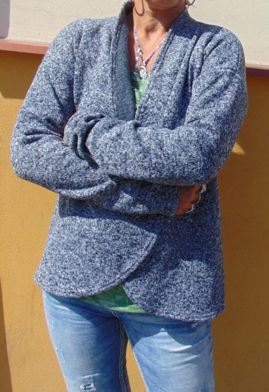 Zavinovací svetřík bez zapínání (svetrovina)