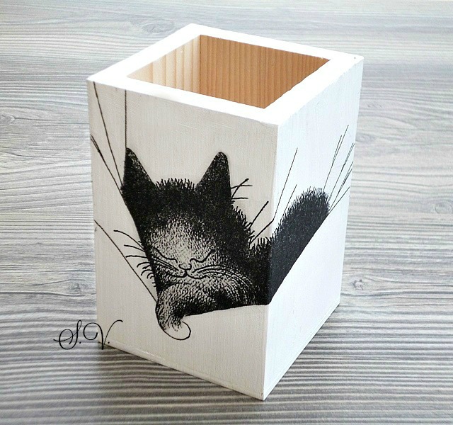 tužkovník - jednostojánek