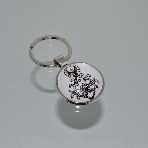 Přívěsek na klíče - černobílý (3712)