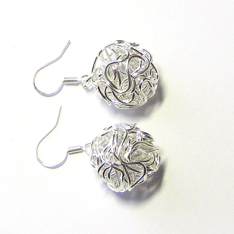 Stříbrná klubíčka